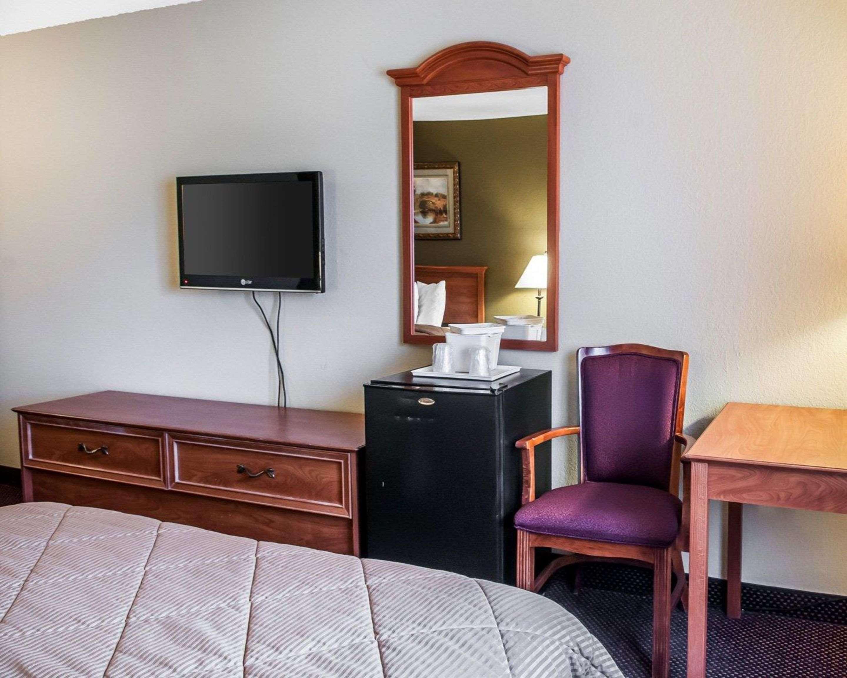 Rodeway Inn Española Extérieur photo