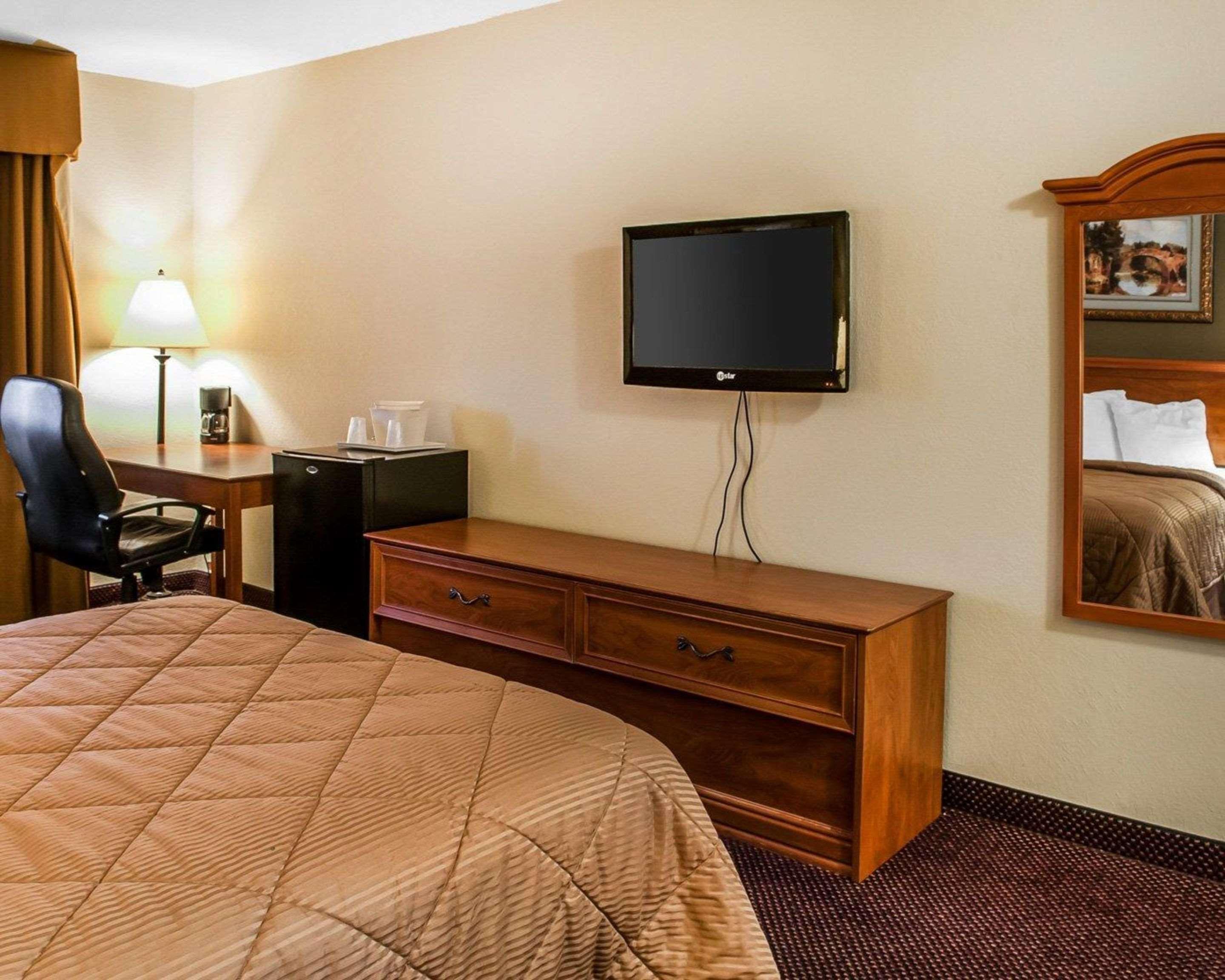 Rodeway Inn Española Extérieur photo