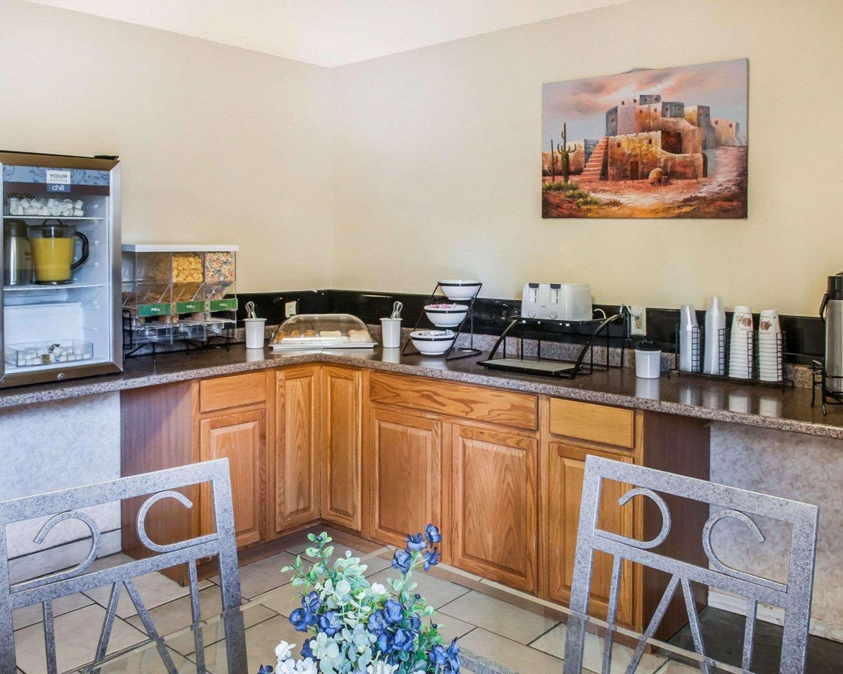 Rodeway Inn Española Extérieur photo
