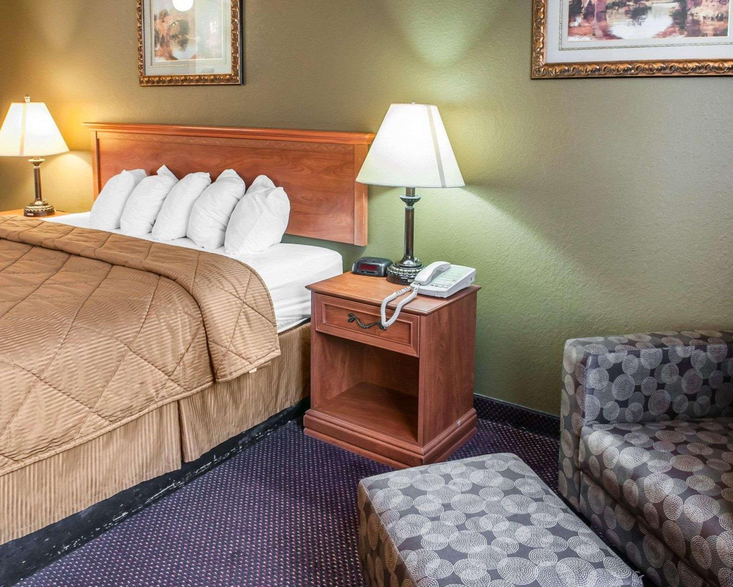 Rodeway Inn Española Extérieur photo