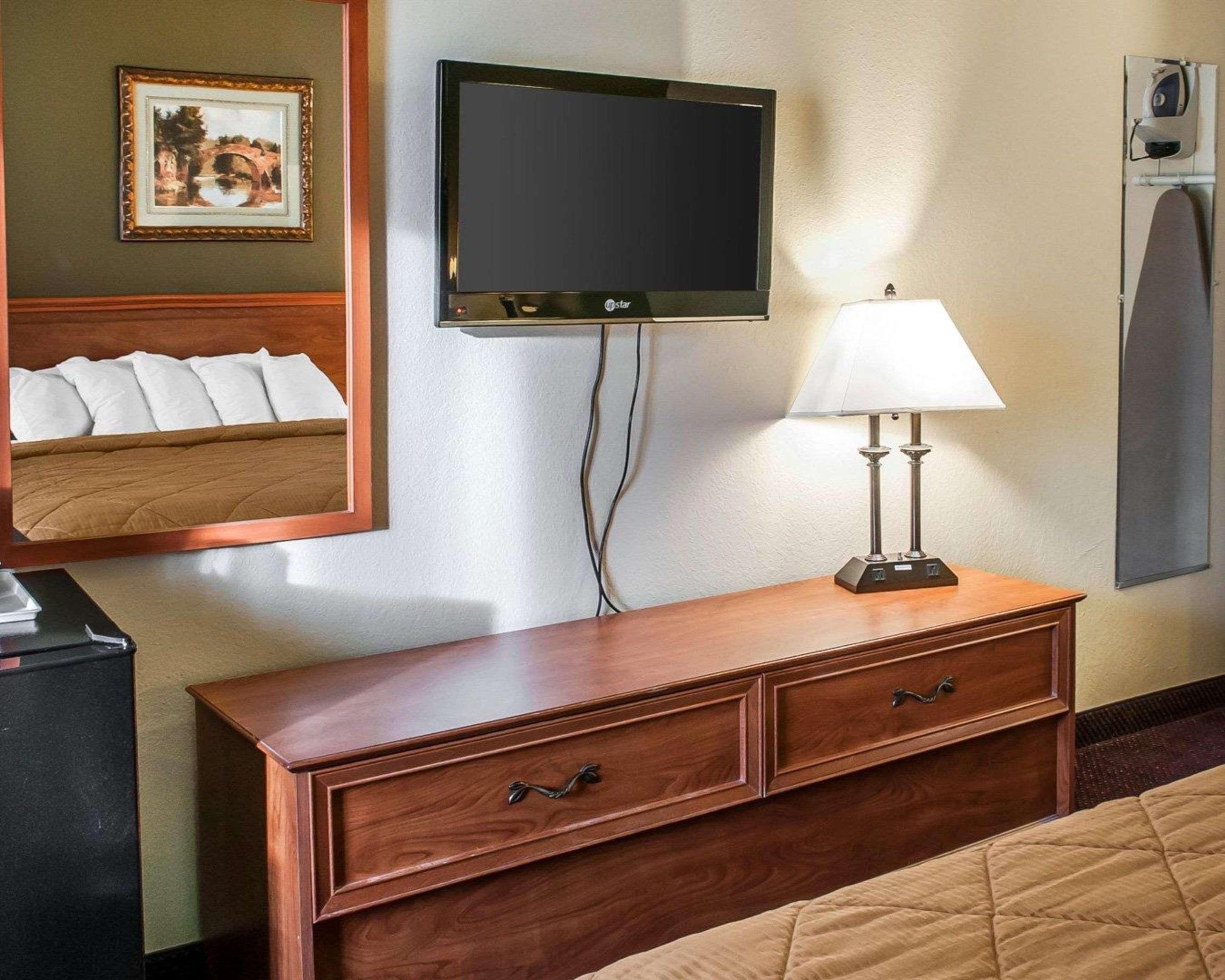 Rodeway Inn Española Extérieur photo