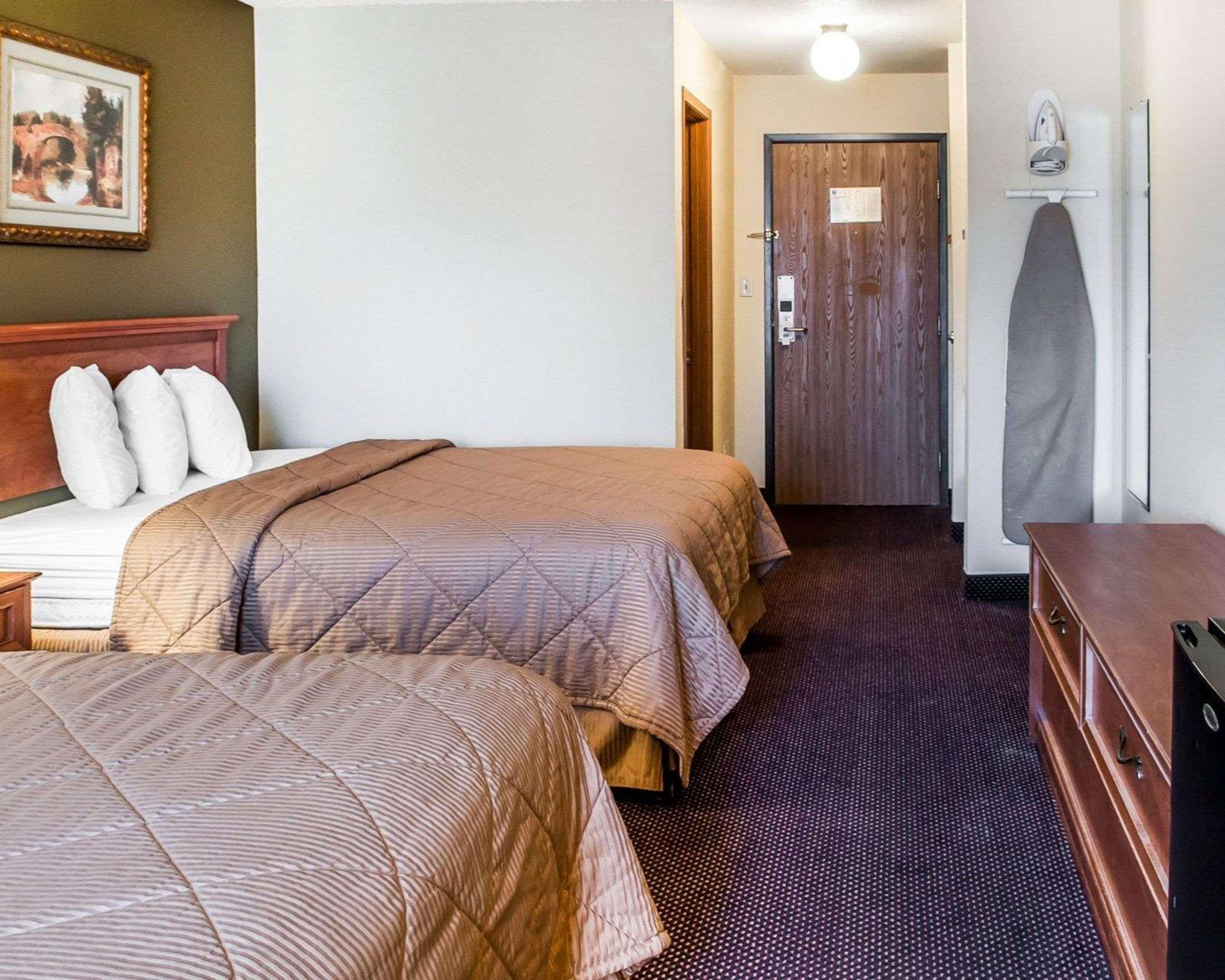Rodeway Inn Española Extérieur photo