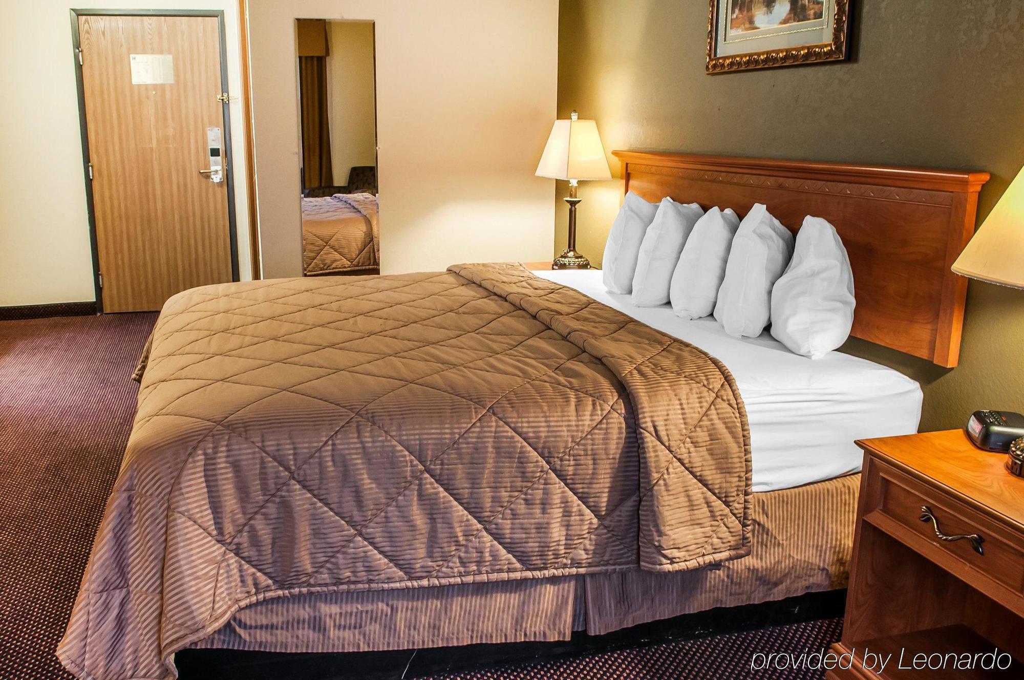 Rodeway Inn Española Extérieur photo